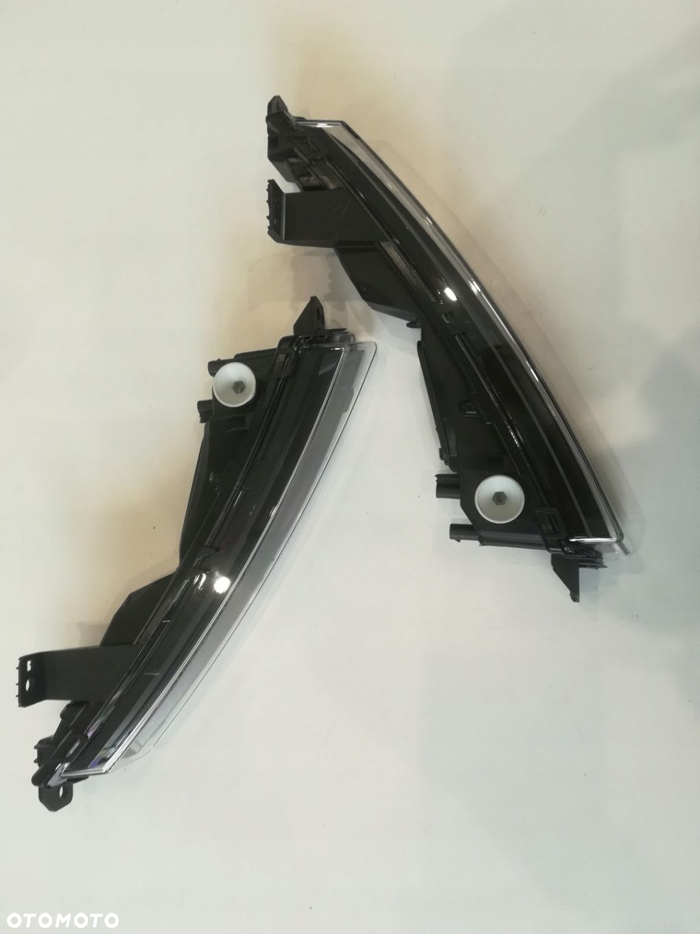 JAGUAR E PACE X540 HALOGEN LED DZIENNY NOWY ORG - 9