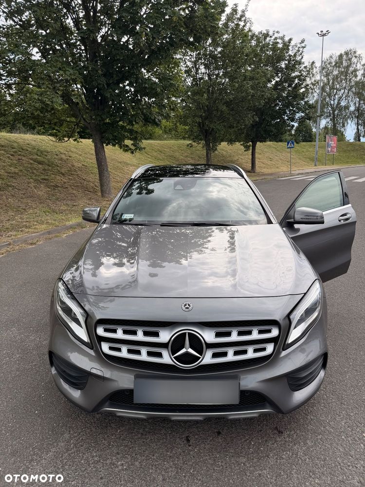 Mercedes-Benz GLA 200 7G-DCT AMG Line - 2