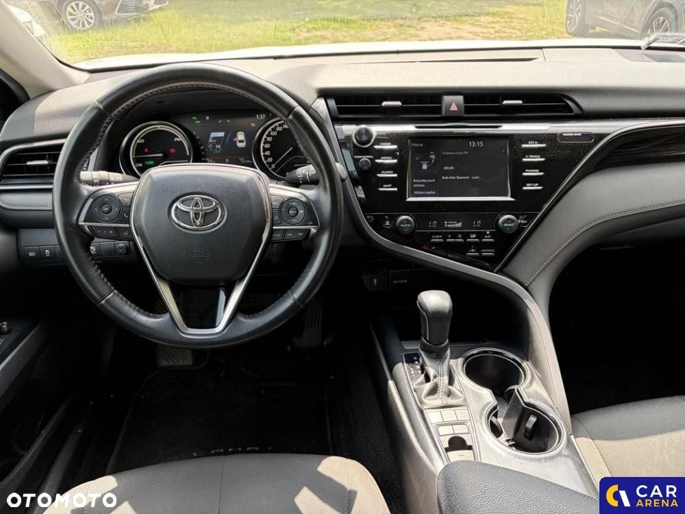 Toyota Camry - 14
