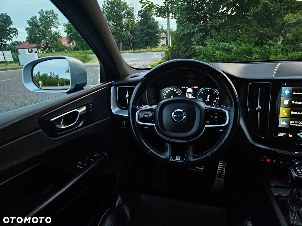 Volvo XC 60 D4 AWD Geartronic RDesign - 27