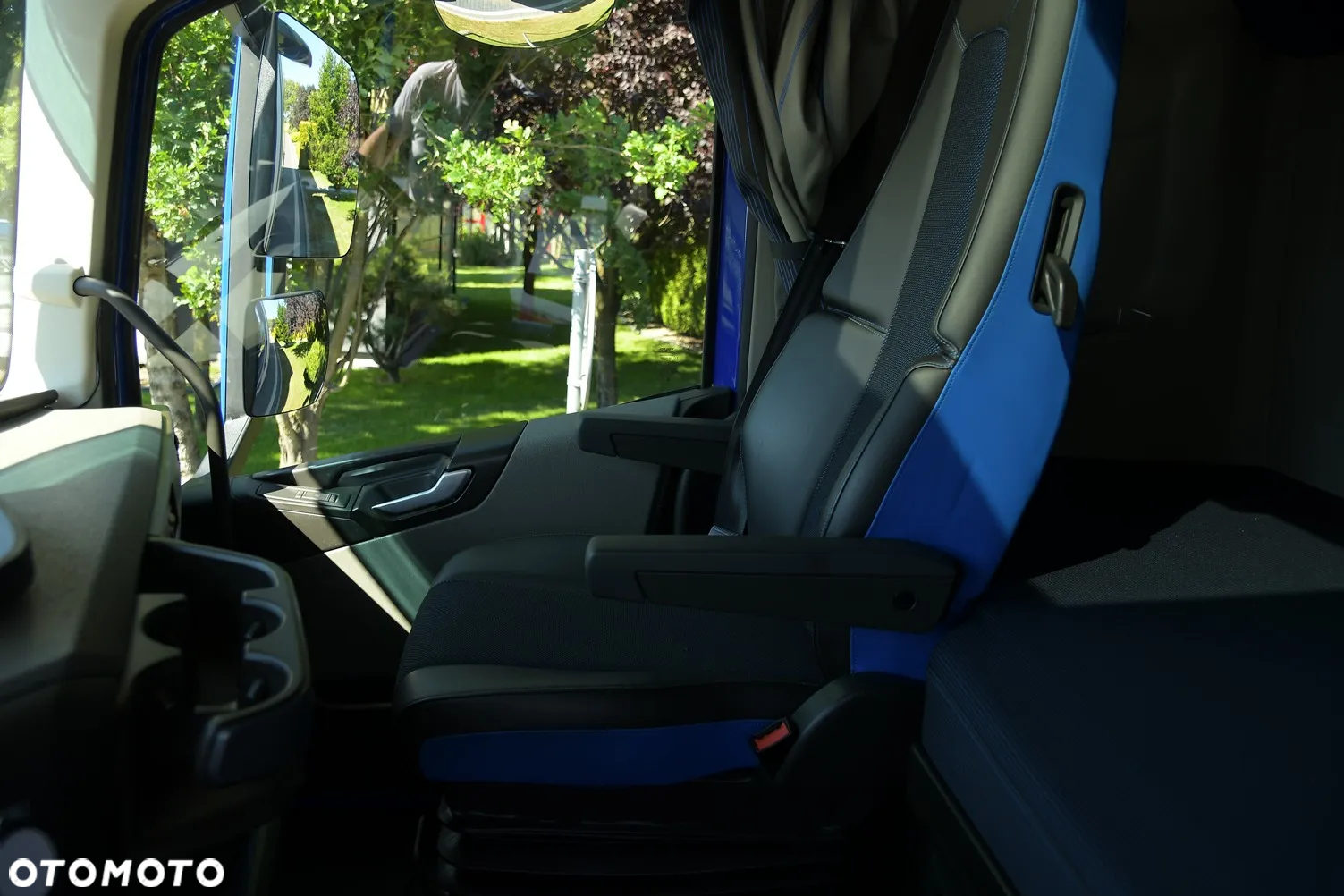 Volvo FH///500///* 2022///* JEDYNE 219 TYŚ KILOMETRÓW///* ZESTAW///TANDEM///* PRZEJAZDOWY///* 7.70+7.70///* KLIMA POSTOJOWA///* DACH PODNOSZONY///* FULL LED///* VIRTUAL COCPIT///* KAMERA///* PERFEKCYJNY STAN///* JAK NOWY - 26