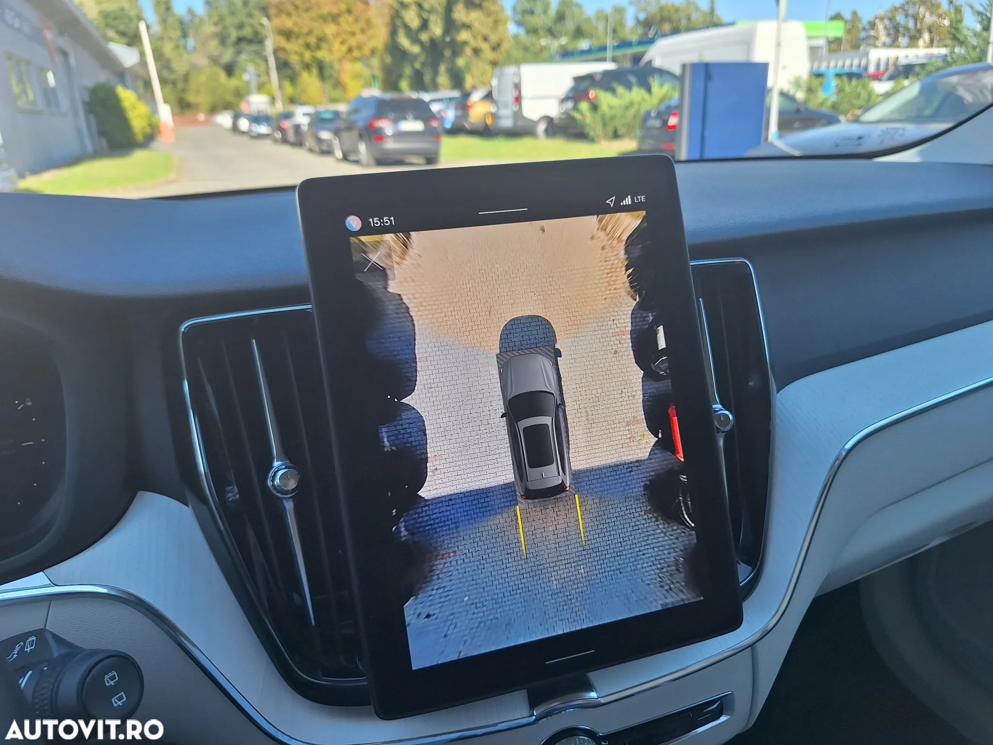 Volvo XC 60 T6 AWD AT PHEV Plus Dark - 31