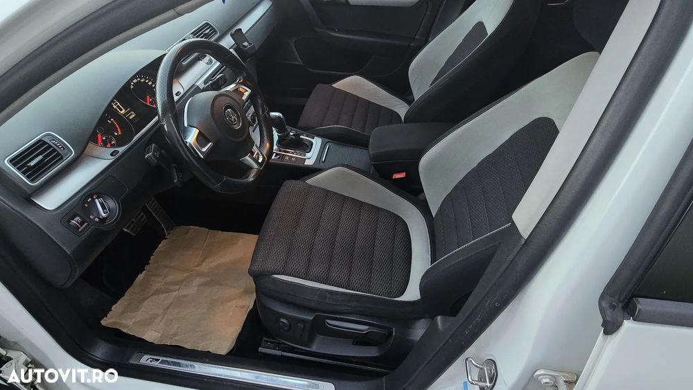 Volkswagen Passat Variant 2.0 TDI Blue TDI DSG Comfortline - 10