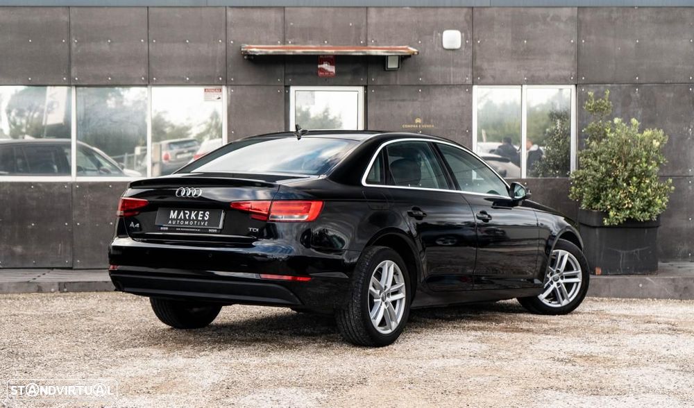 Audi A4 2.0 TDI Design S tronic - 29