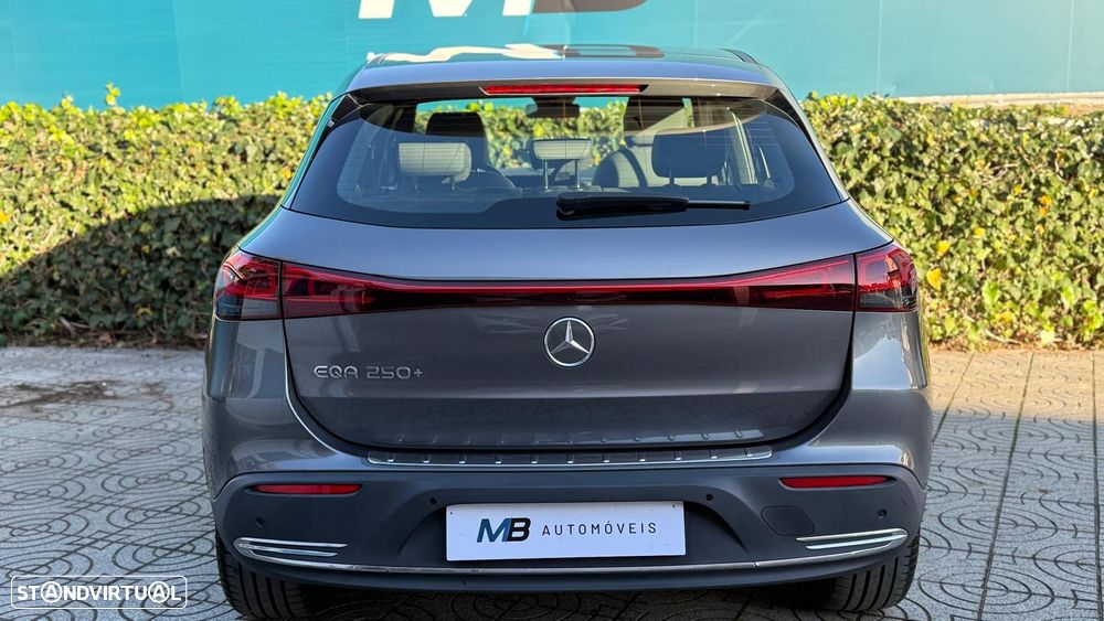 Mercedes-Benz EQA 250+ - 12