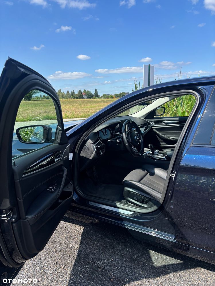 BMW Seria 5 520d Efficient Dynamics Sport Line sport - 19