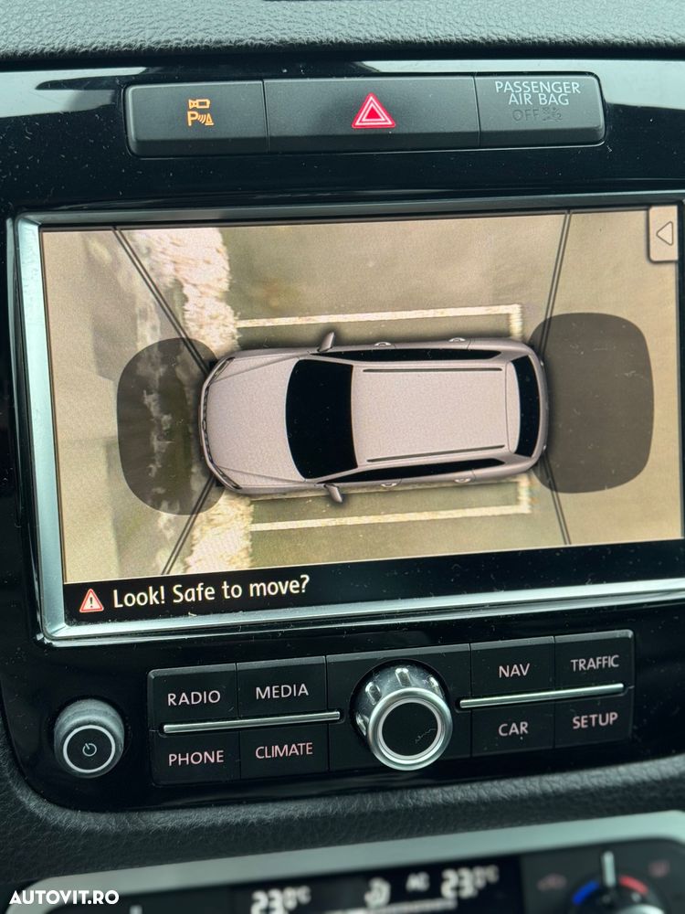 Volkswagen Touareg - 13