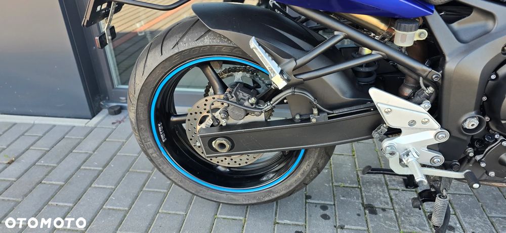 Yamaha FZ6 - 13
