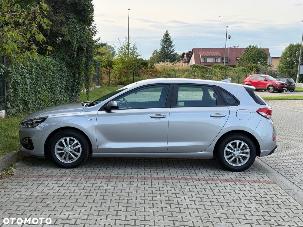 Hyundai i30 1.5 DPI Classic + - 29