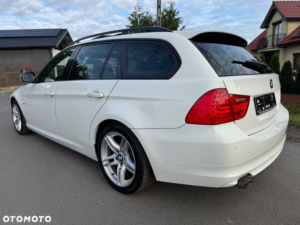BMW Seria 3 318d DPF Touring - 9