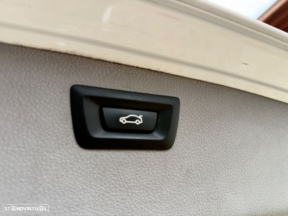 BMW 318 d Auto Pack M - 38