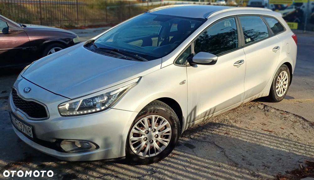 Kia Ceed - 4