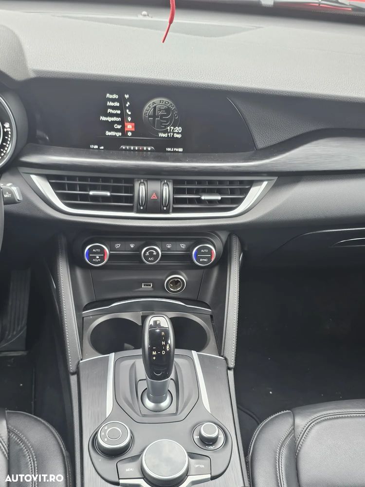 Alfa Romeo Stelvio 2.2 JTDM AWD AT8 Estrema - 10