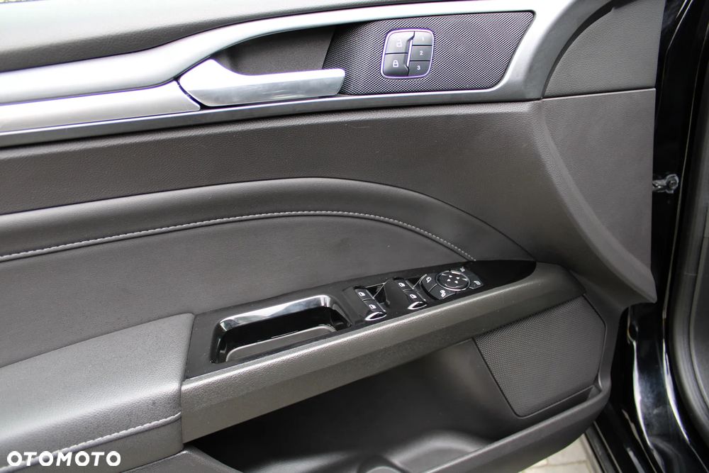 Ford Mondeo 2.0 TDCi Titanium PowerShift - 25