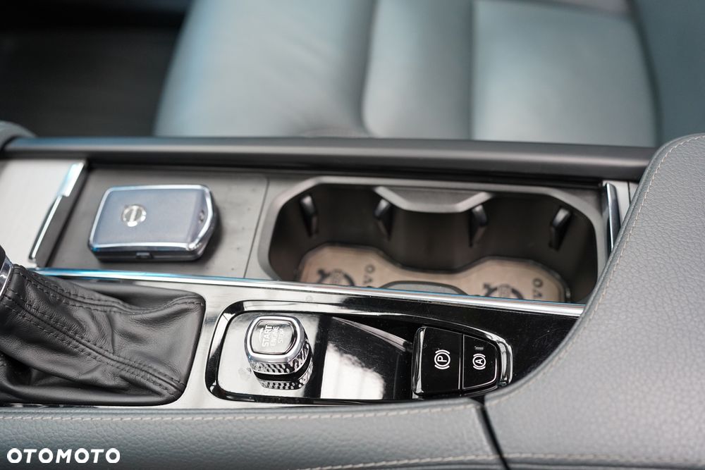Volvo XC 90 - 23