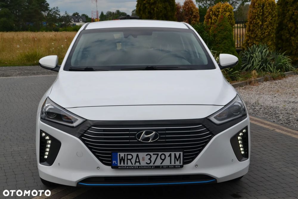 Hyundai IONIQ - 8