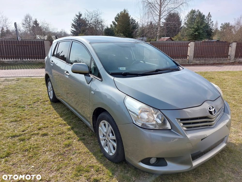 Toyota Verso 2.0 D-4D Sol - 4