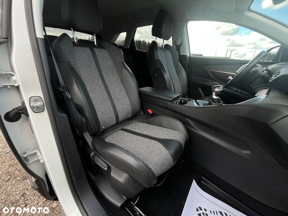 Peugeot 3008 PureTech 130 Stop & Start GPF Allure Business-Paket - 23