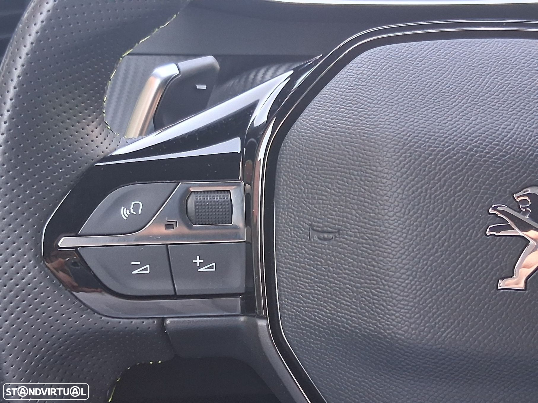Peugeot 2008 1.2 PureTech GT Line EAT8 - 33