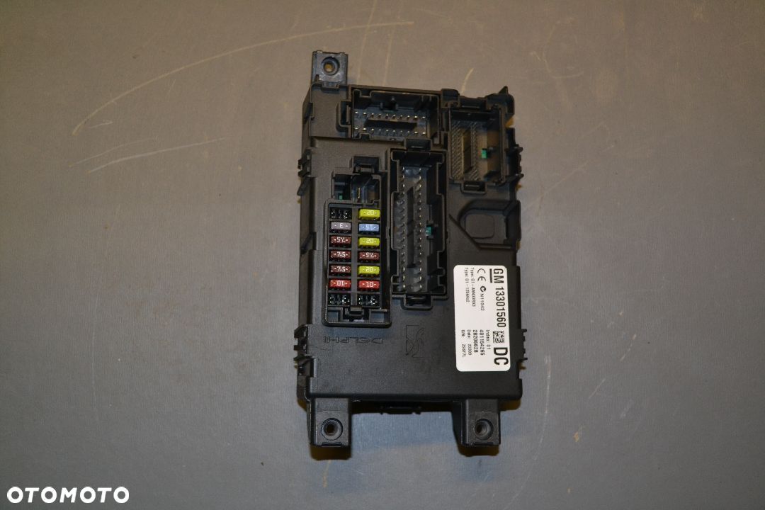 OPEL CORSA D MODUŁ BSI 13301560 - 1
