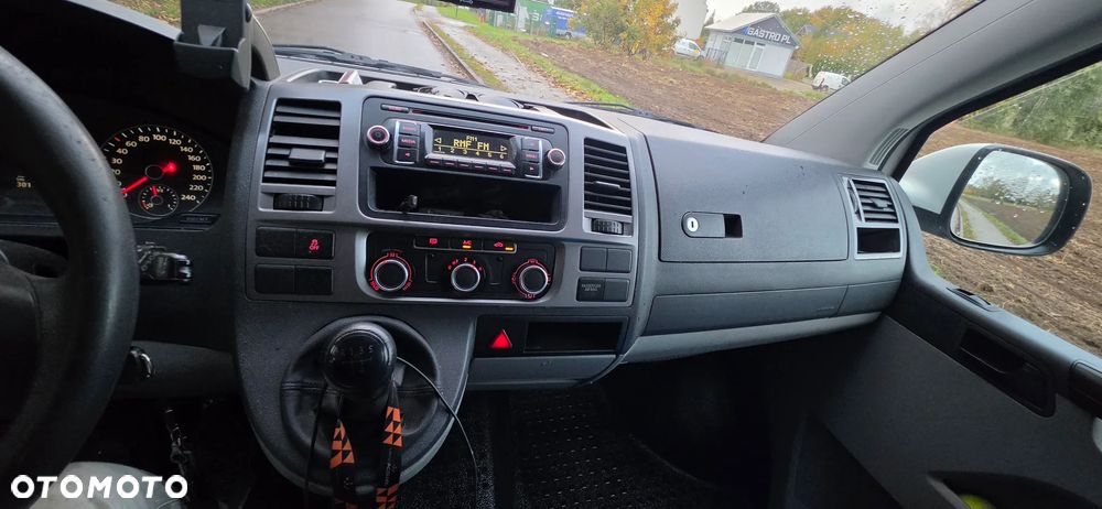 Volkswagen Transporter - 12