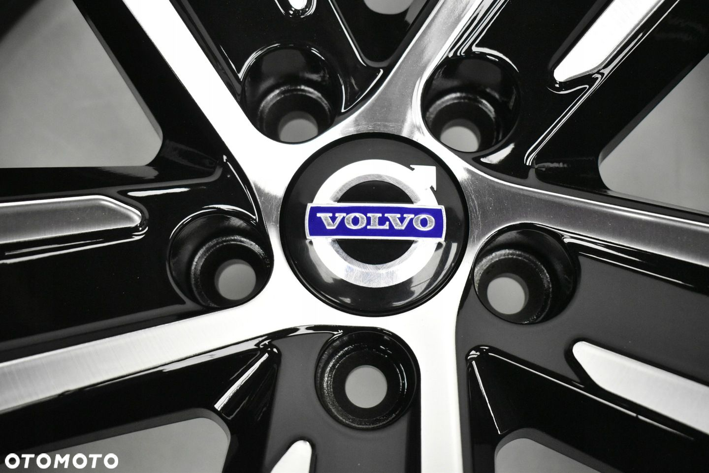 VOLVO XC90 R-DESIGN 9x22 ET38,5 5x108 32209412 - 11