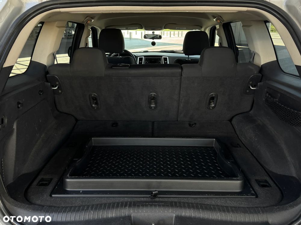 Jeep Grand Cherokee 3.7 4x4 Laredo - 24