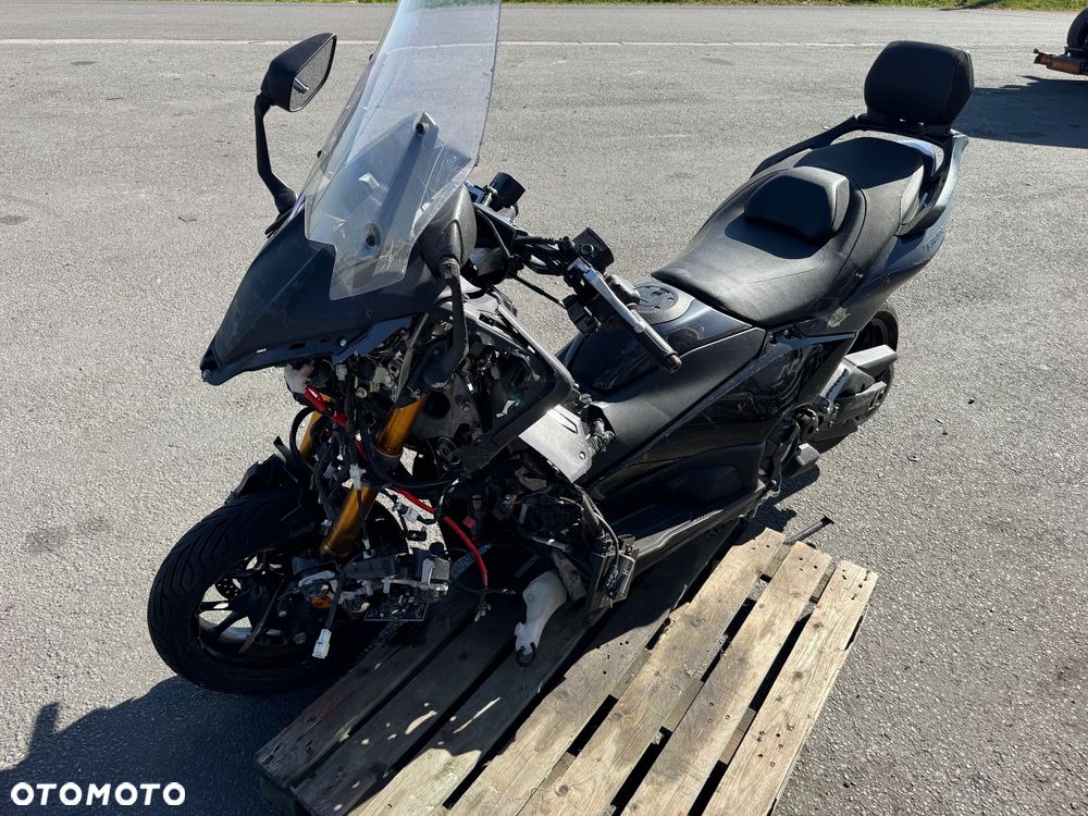 Yamaha Tmax - 4