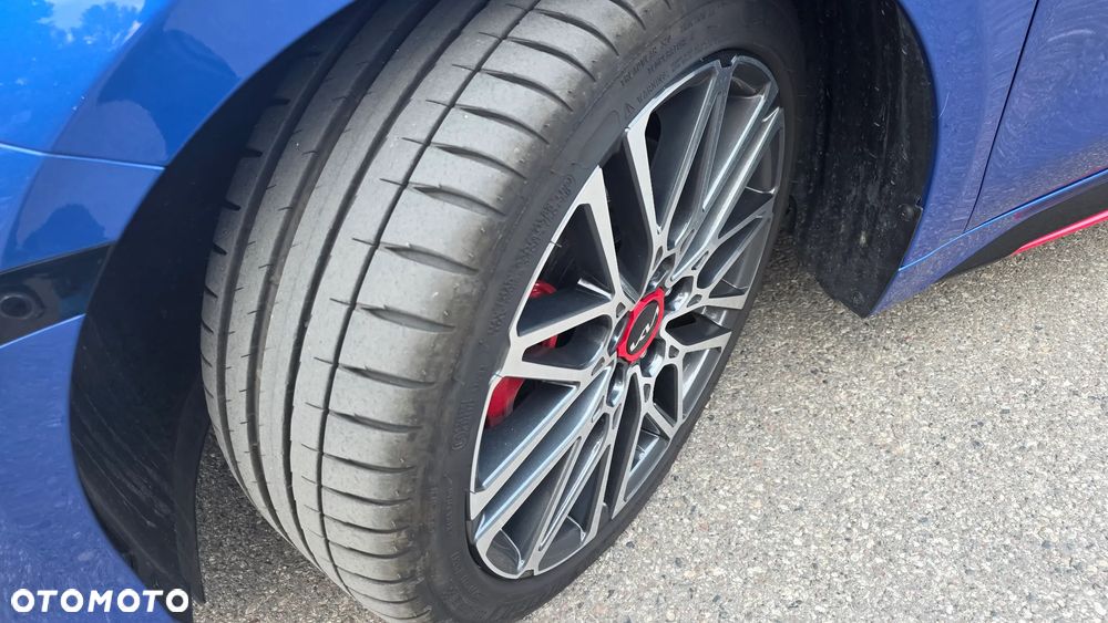 Kia ProCeed 1.6 T-GDI GT DCT - 19