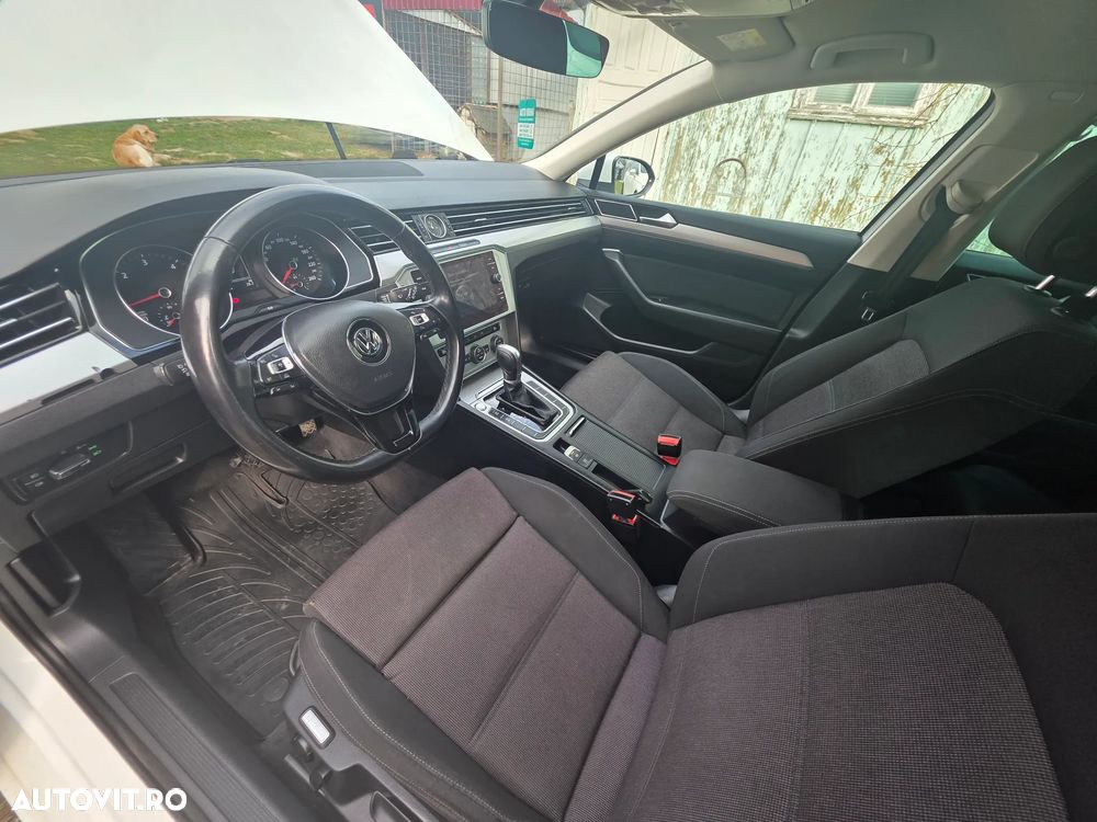 Volkswagen Passat 1.6 TDI SCR DSG Comfortline - 6