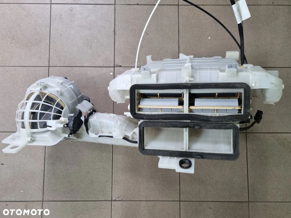 NAGRZEWNICA WYNTYLATOR KABINY EU PARTNER BERLINGO III 1.6 HDI 08r.+ - 2
