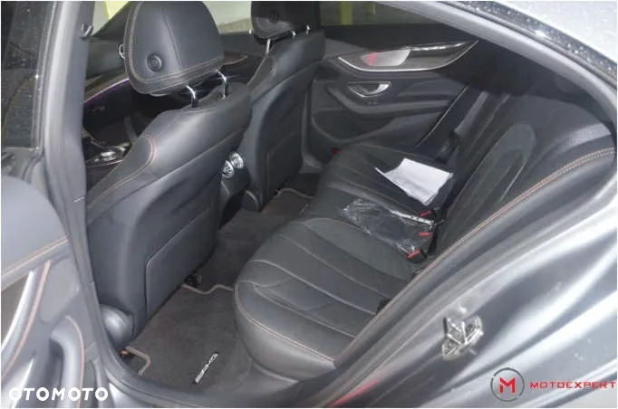 Mercedes-Benz CLS - 8