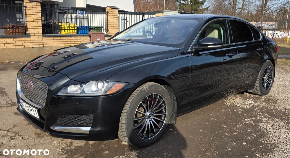 Jaguar XF 20d AWD Prestige - 3