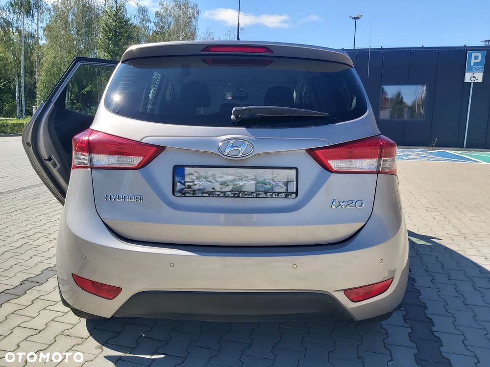 Hyundai ix20 1.6 BlueDrive Comfort - 13