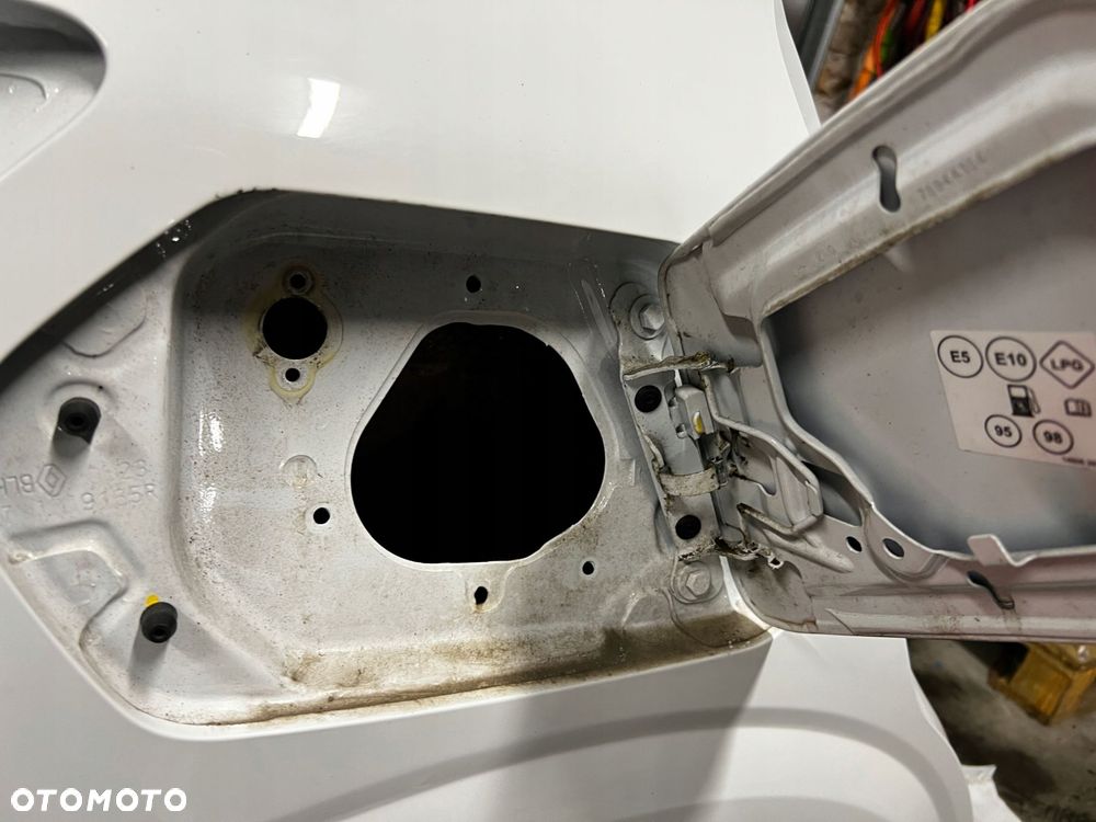 ĆWIARTKA BŁOTNIK POSZYCIE SŁUPEK PRÓG PRAWY TYŁ DACIA SANDERO 2023 III 3 - 9