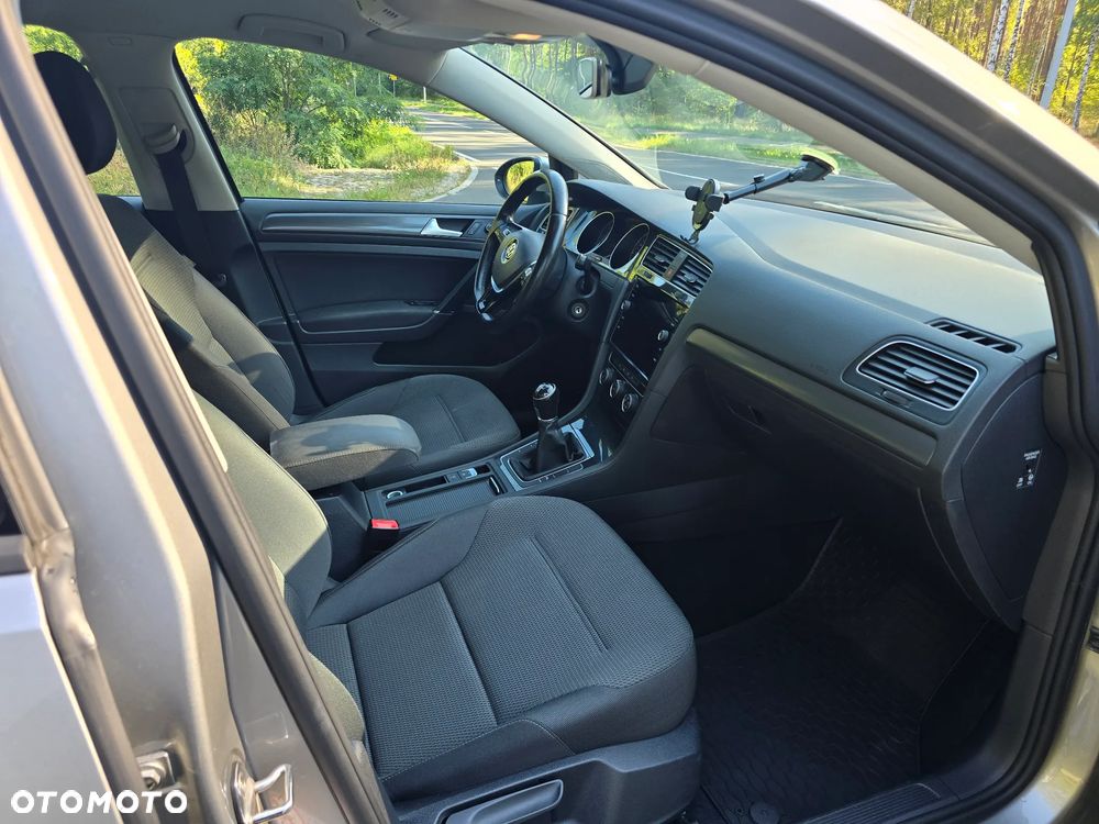 Volkswagen Golf VII 1.6 TDI BMT Comfortline - 28