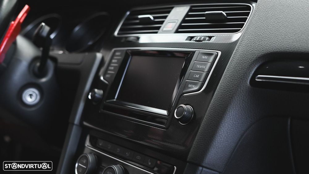 VW Golf 2.0 TSi GTi DSG - 38