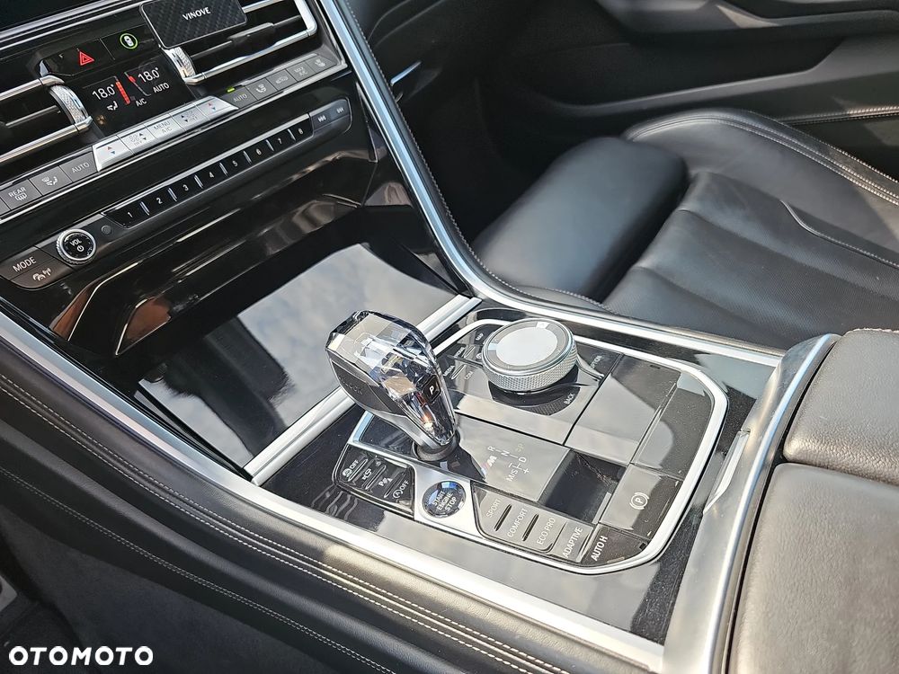 BMW Seria 8 M850i xDrive - 16