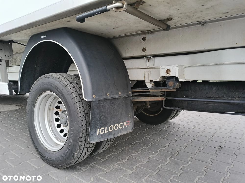 Mercedes-Benz Sprinter - 9