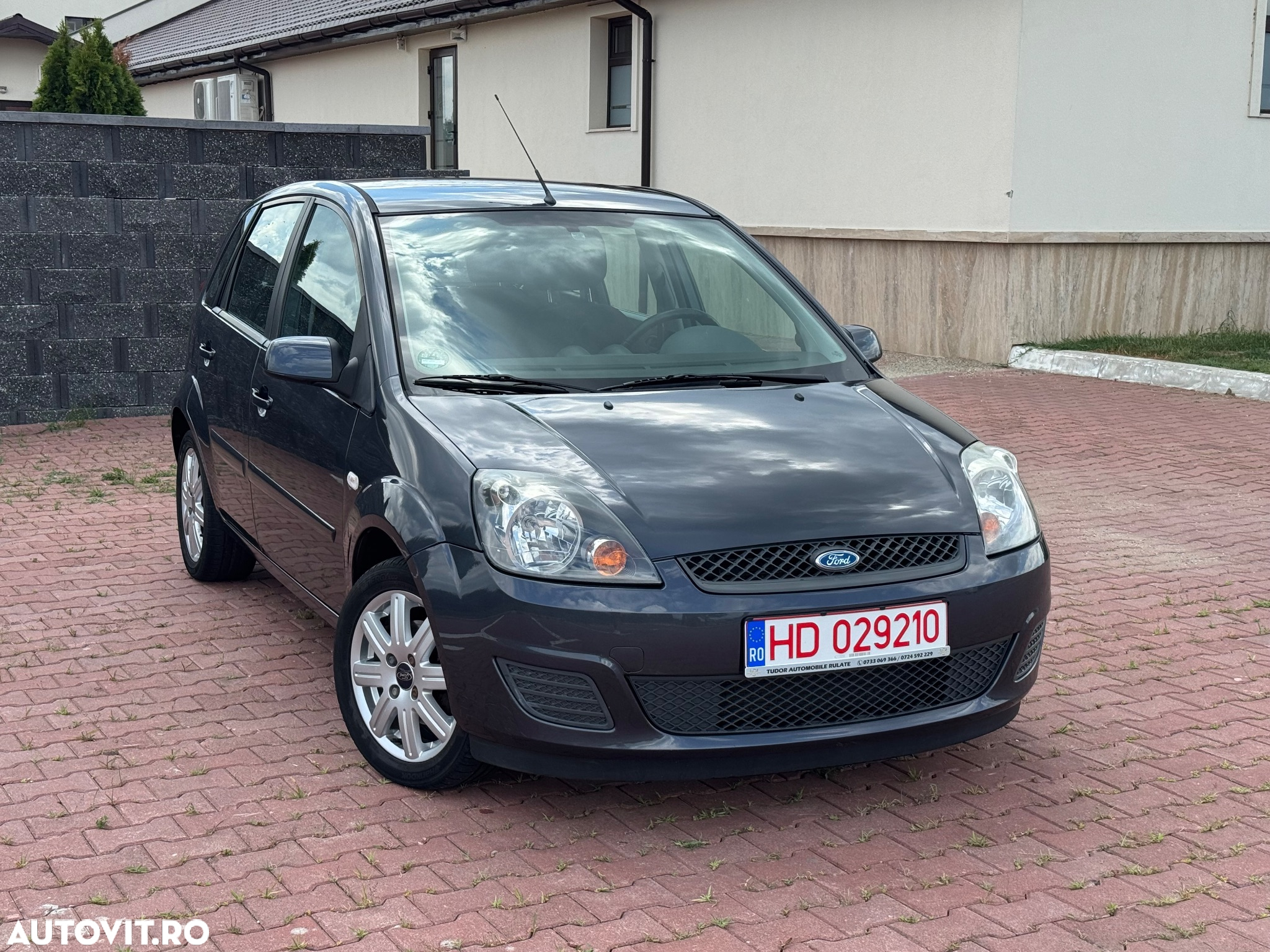 Ford Fiesta 1.3 Trend - 22