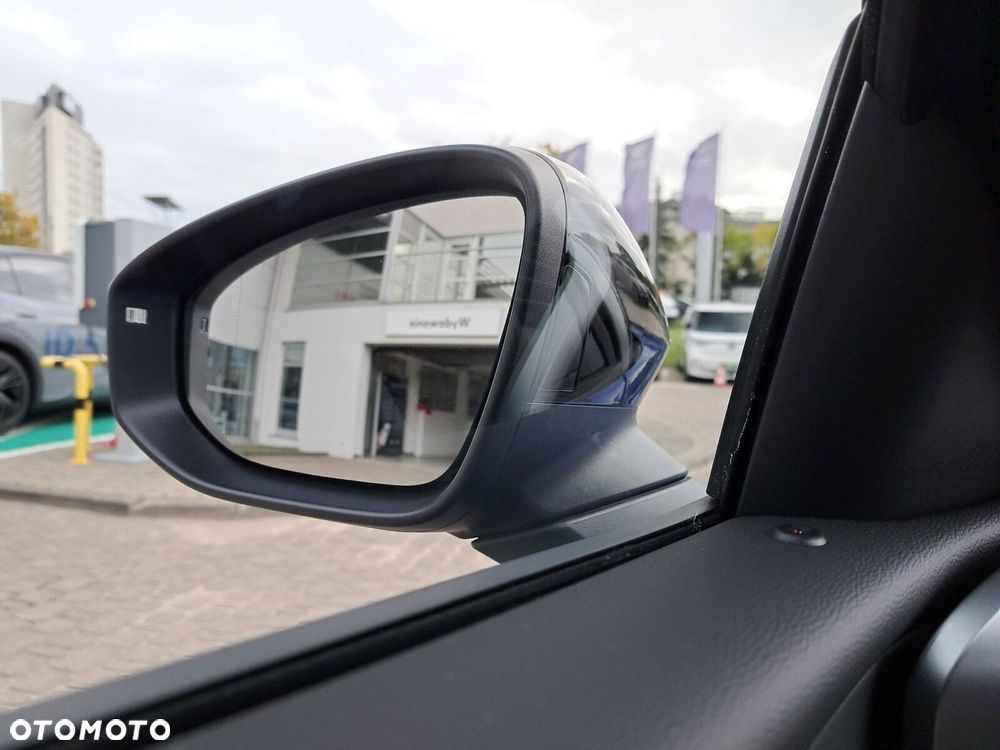 Volkswagen T-Roc 1.5 eTSI R-Line DSG - 34