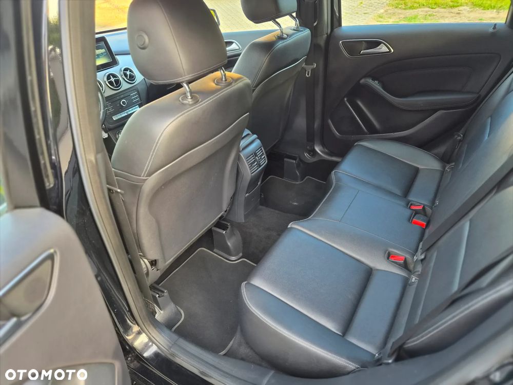 Mercedes-Benz Klasa B 180 d BlueEFFICIENCY Edition Style - 9