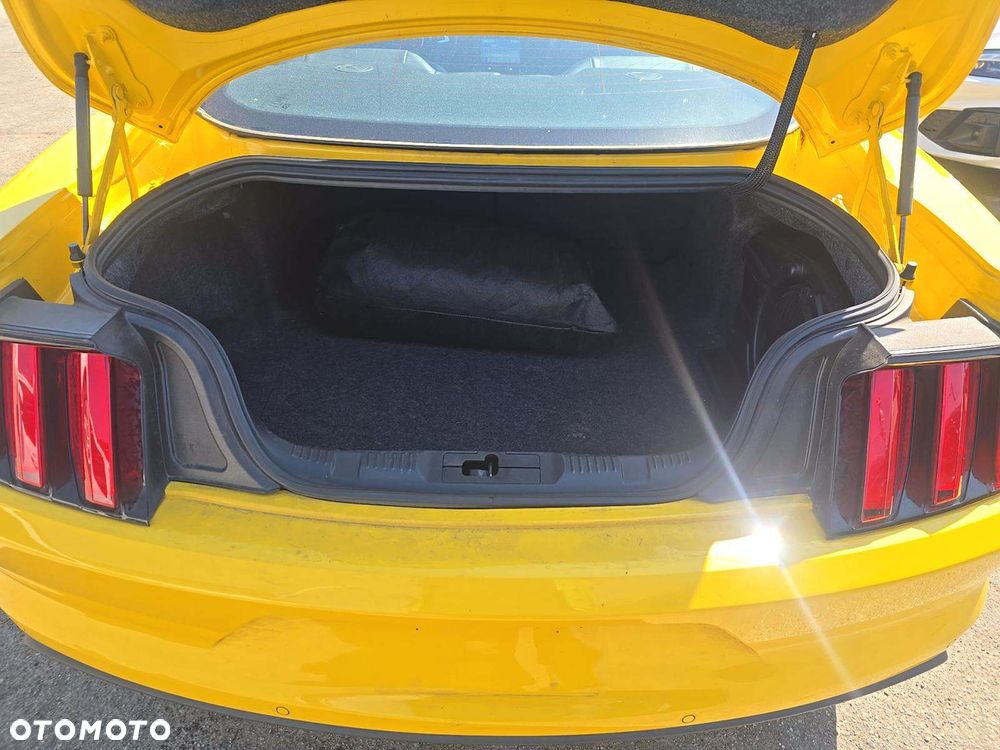 Ford Mustang 5.0 V8 GT - 10