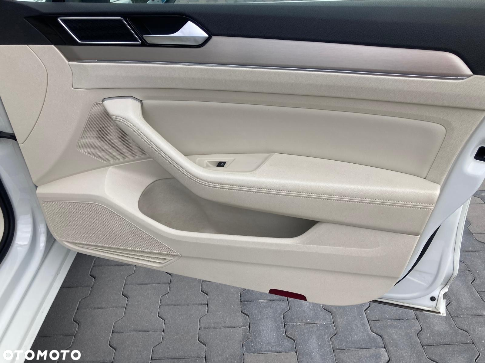 Volkswagen Passat 2.0 TDI BMT Highline DSG - 19