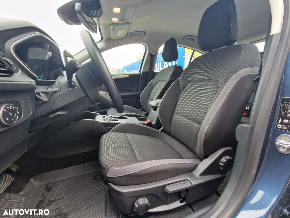 Ford Focus 1.0 EcoBoost MHEV Connected - 9