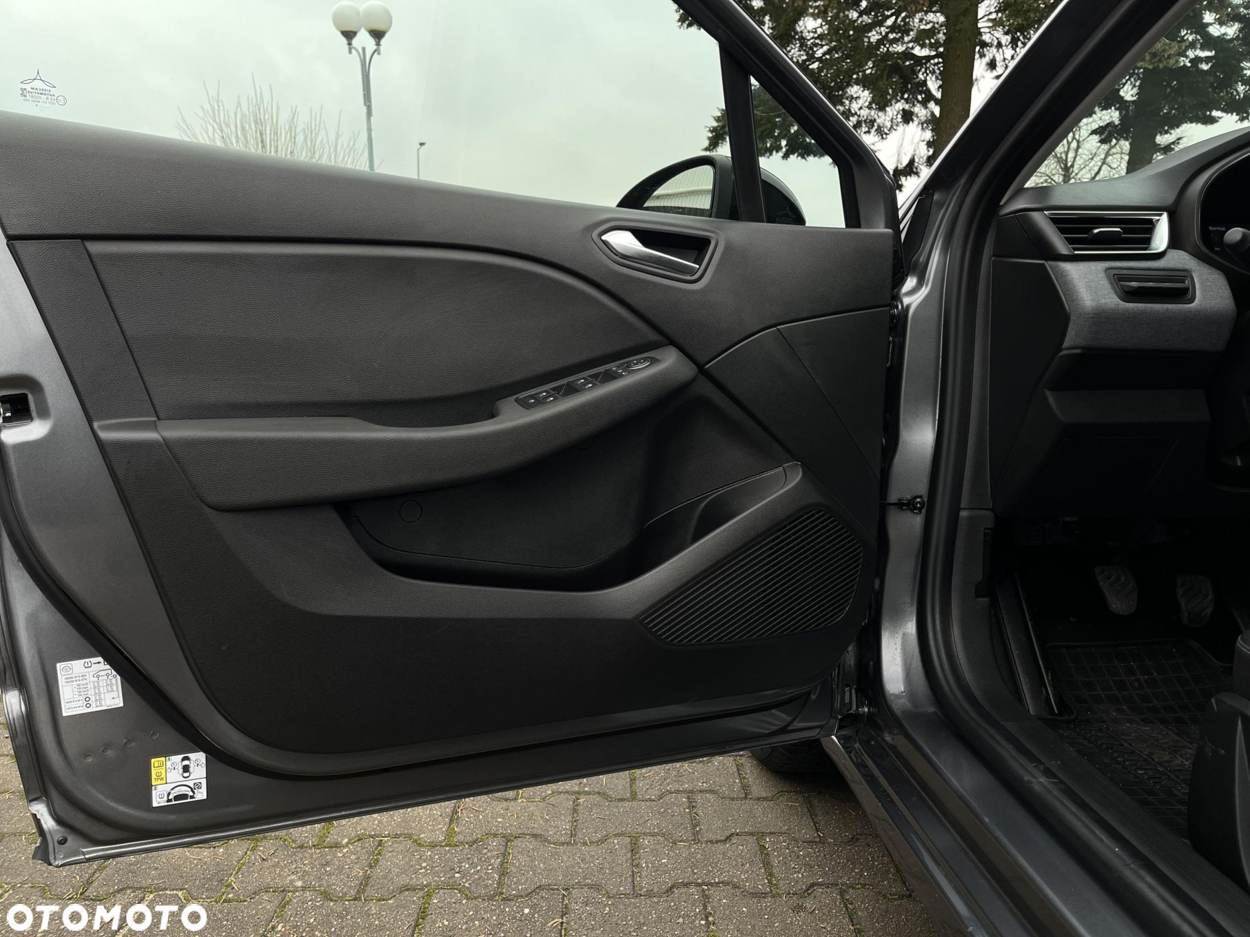 Renault Clio 1.0 TCe Evolution - 10
