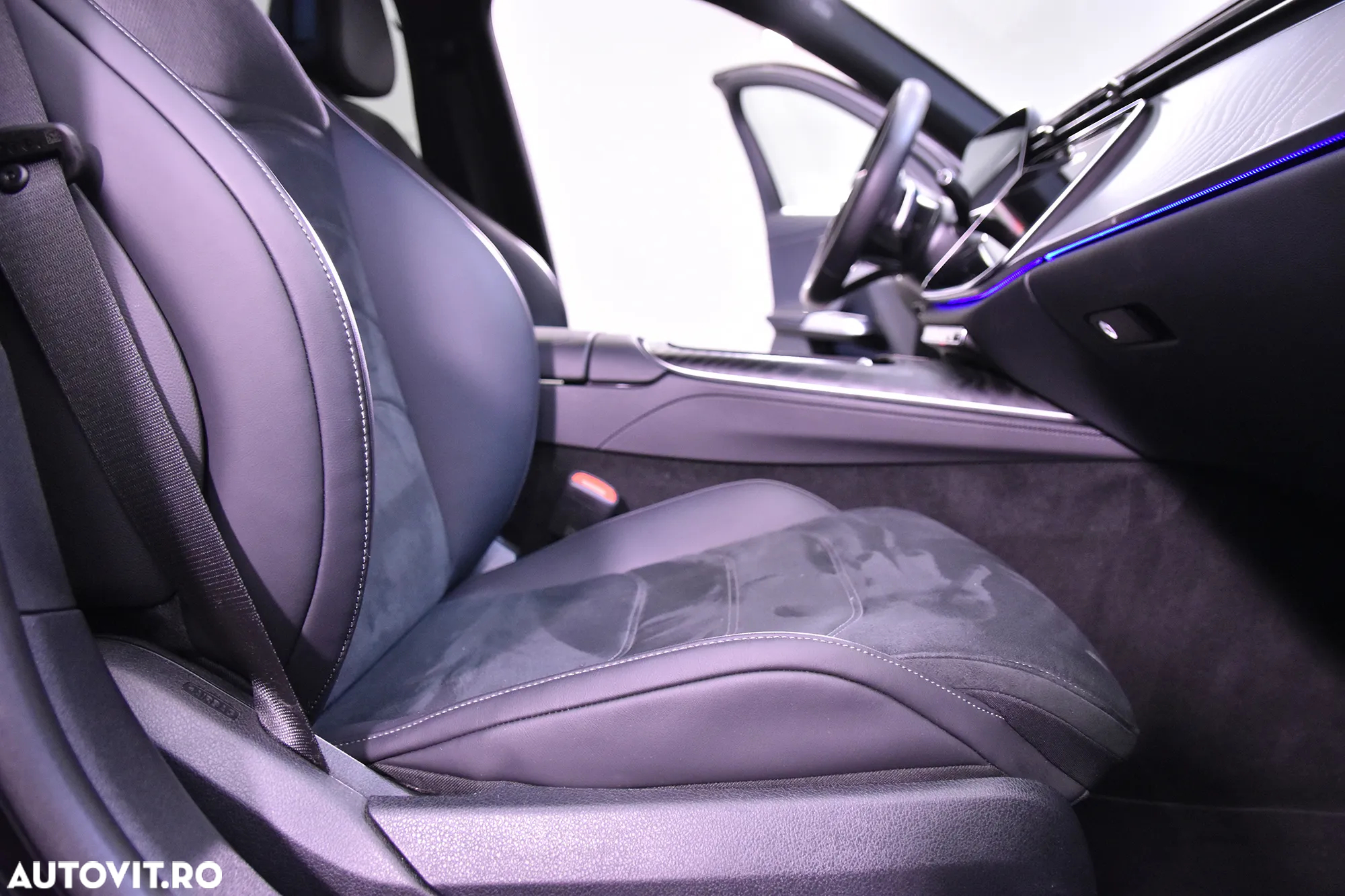 Mercedes-Benz E 220 d Aut. - 12