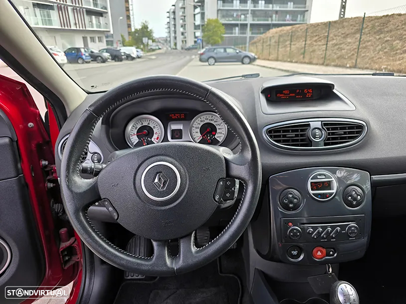 Renault Clio 1.2 TCE Dynamique S - 12