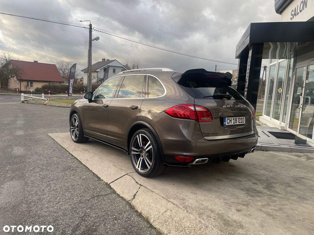 Porsche Cayenne Platinum Edition - 4