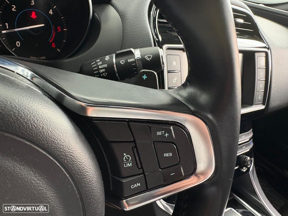 Jaguar XE 20d Aut. R-Sport - 42